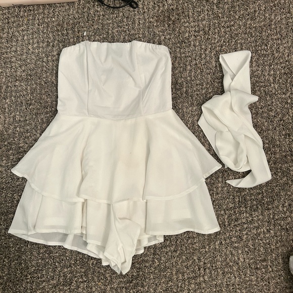 NWT Princess polly the Rolla Romper - Picture 3 of 5